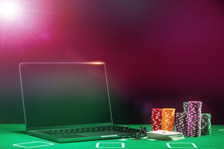 Ilustrasi simbol privasi dan proteksi data pengguna di putrispin